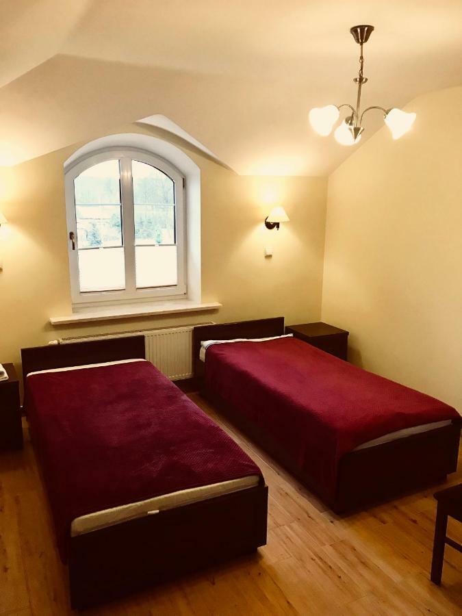 Apartament Pensjonat nad Strugą Stryków Zewnętrze zdjęcie